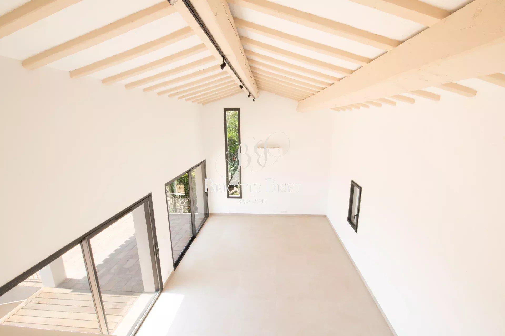 Villa sea view completely renovated in Les Issambres