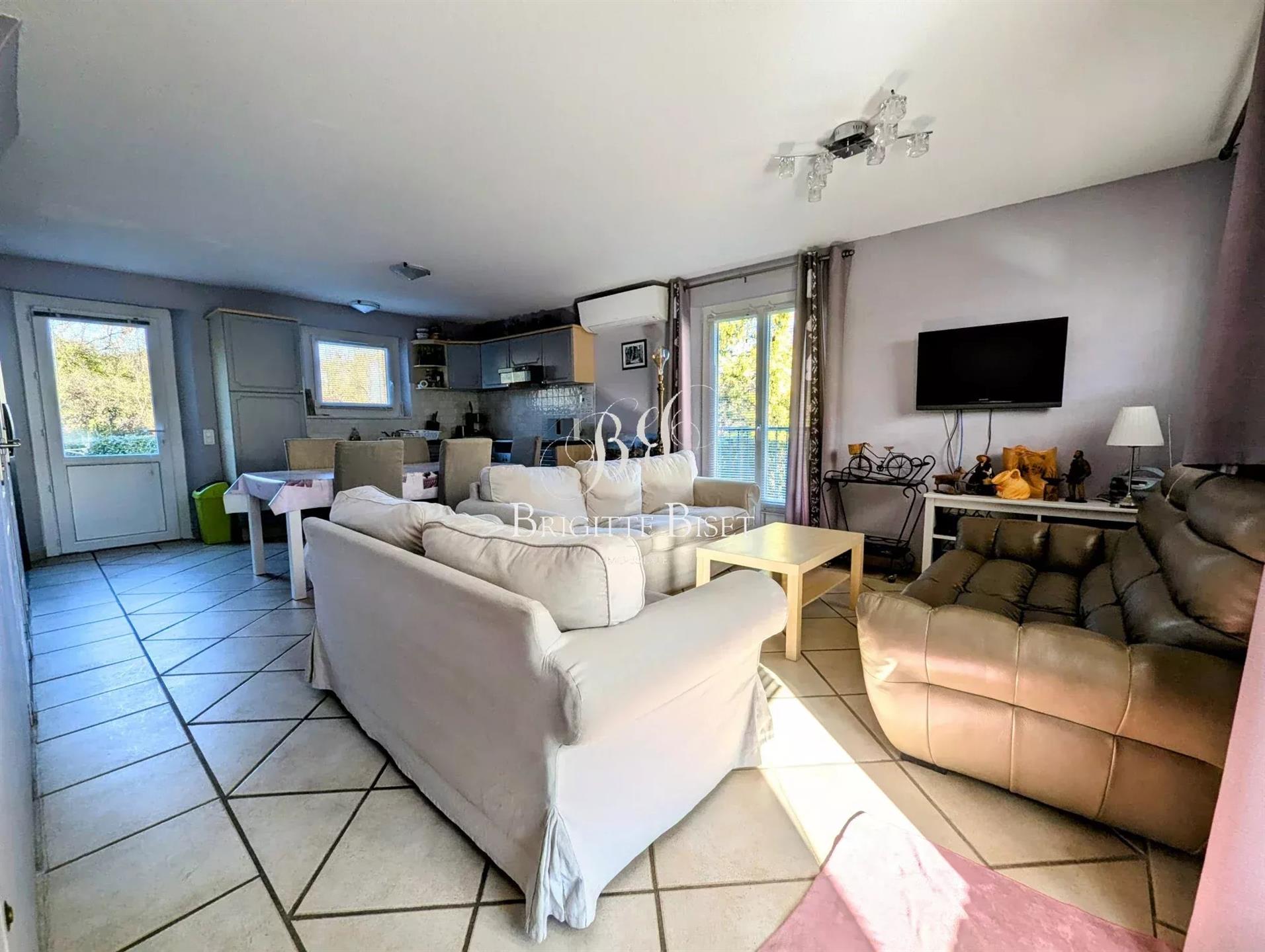 Compra: Vivenda (83550)