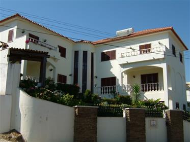 Fristående hus till salu i Quinta da Bicuda