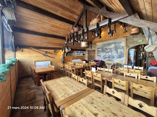 Hoogte Restaurant Bar Tabakswinkel Op de skipistes Murs en Fdc