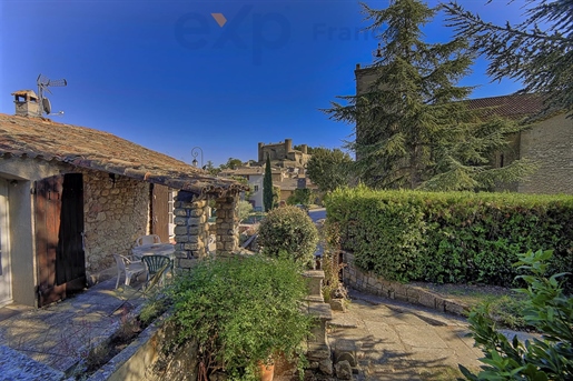 Exclusivity, Stone house with character in the village of Mirabeau