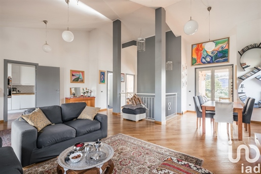 Самостоятелна къща / Вила за продажба 210 m² - 4 спални - Рим