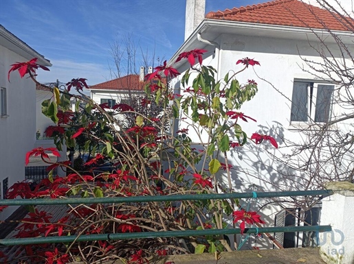 Home / Villa with 3 Rooms in Lisboa with 103,00 m²