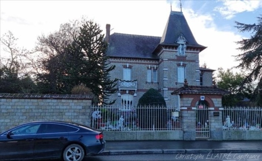 Dpt Ille et Vilaine (35), for sale La Guerche De Bretagne 12 room mansion