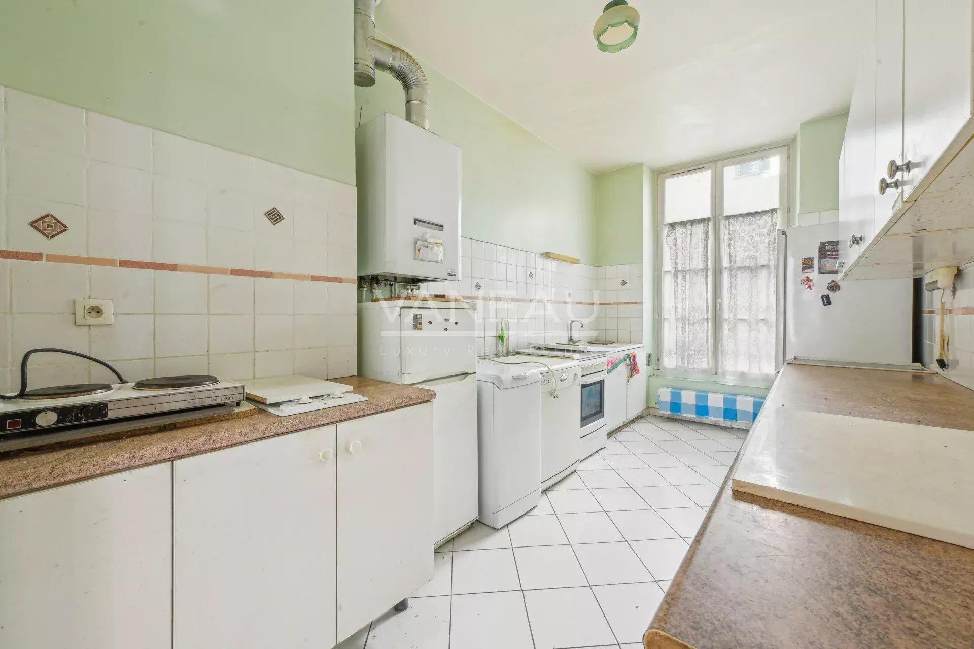 Paris Ix - Cartierul Notre-Dame-de-Lorette - Apartament magnific cu 6 camere de renovat -