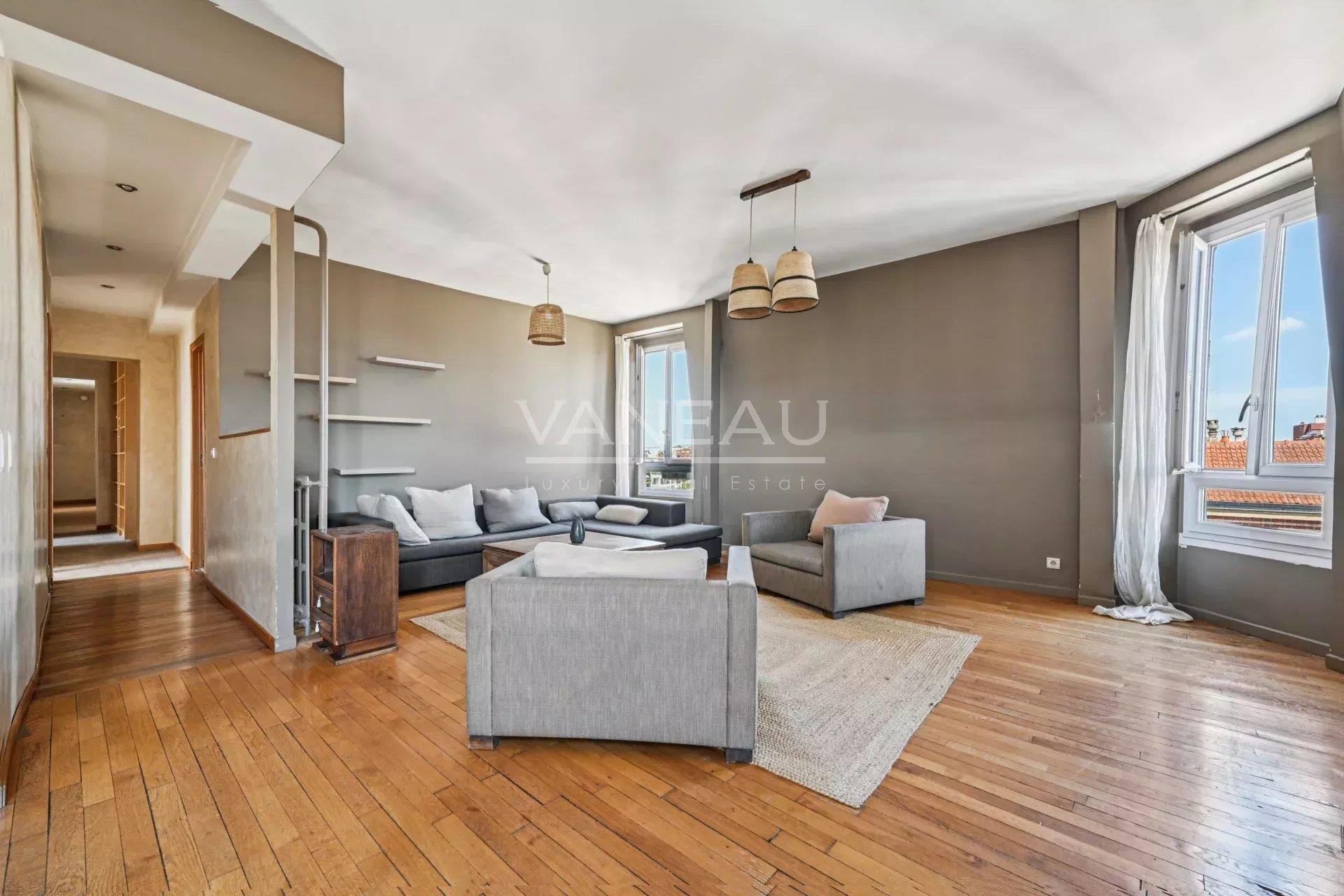 Boulogne Nord - Appartement familial en étage élevé avec une vue dégagée.