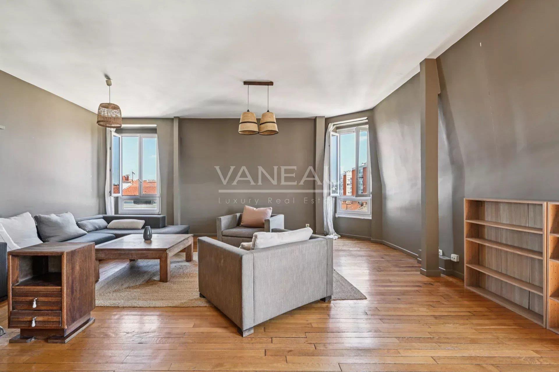 Boulogne Nord - Appartement familial en étage élevé avec une vue dégagée.