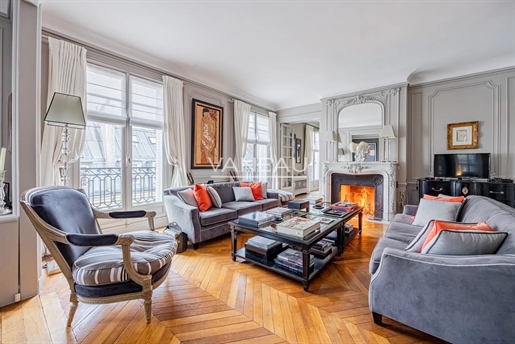 Faubourg St Honore Reception Apartment