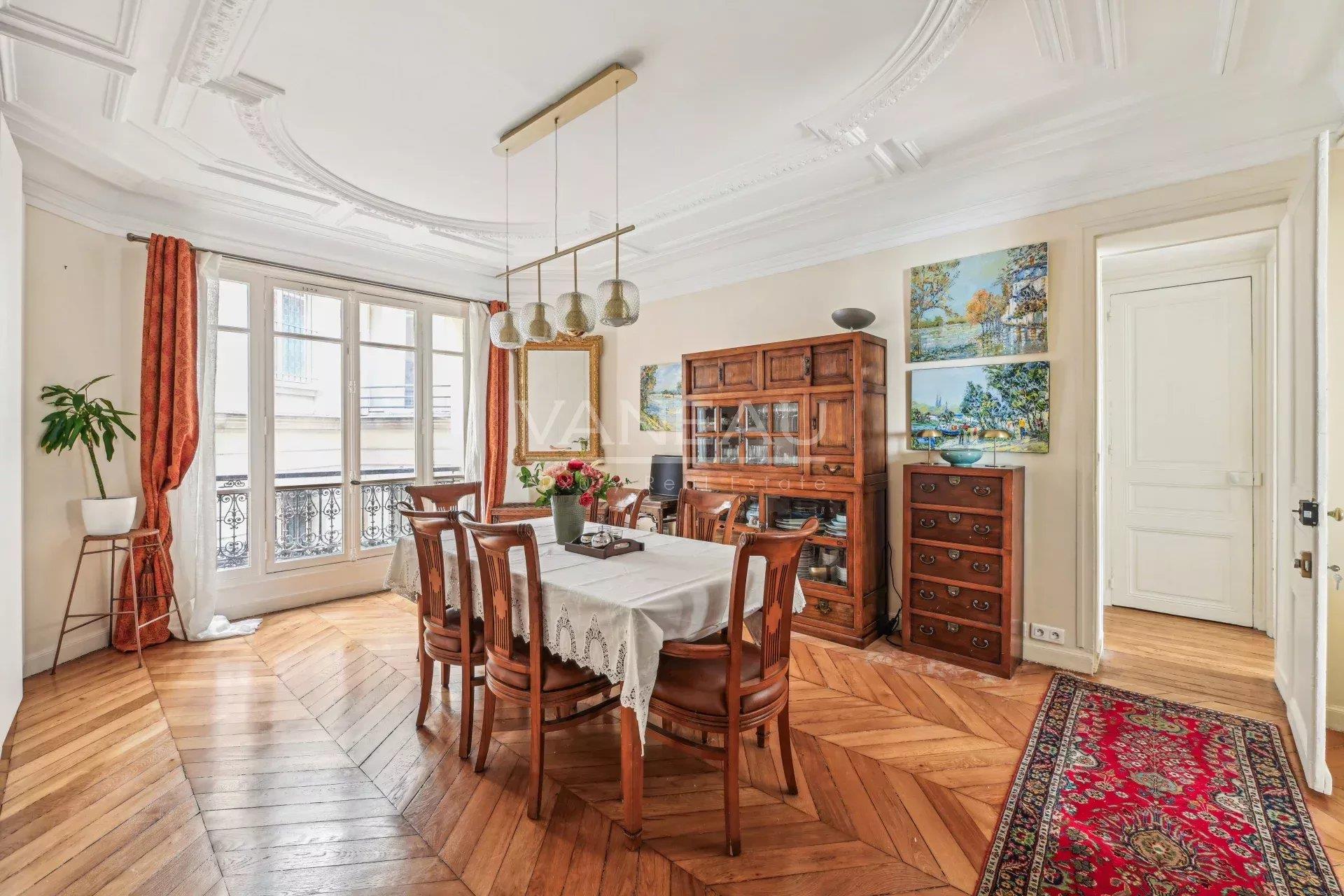 Exclusivity - Paris XVIe - Trocadéro - 5-room family apartment 146 m2