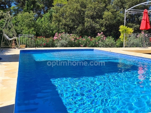 Charming 5-room villa with swimming pool, near village