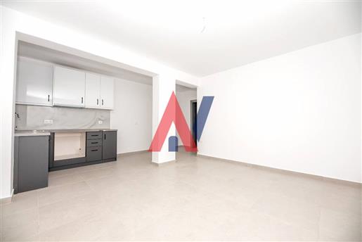 For sale: bright semi-basement apartment 45 sq.m. In Nikiti Halkidiki