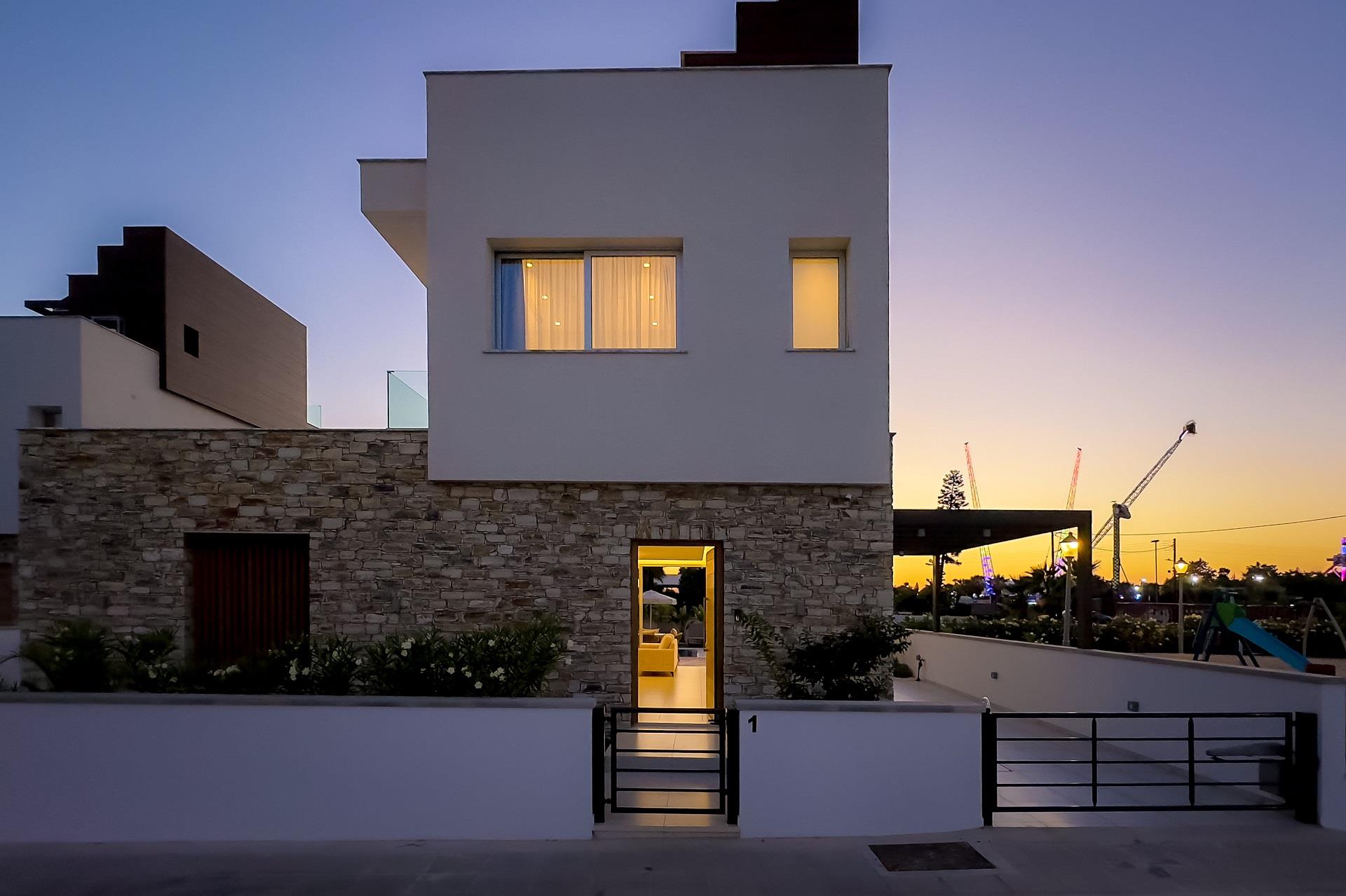 Luxury 4-Bedroom Villa with Sea View