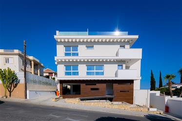 Mesmerizing 2-Bedroom Penthouse in Germasogeia, Limassol