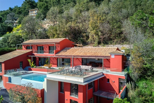 Uitzonderlijke moderne villa met dominant uitzicht op de Middellandse Zee en het schiereiland Sa