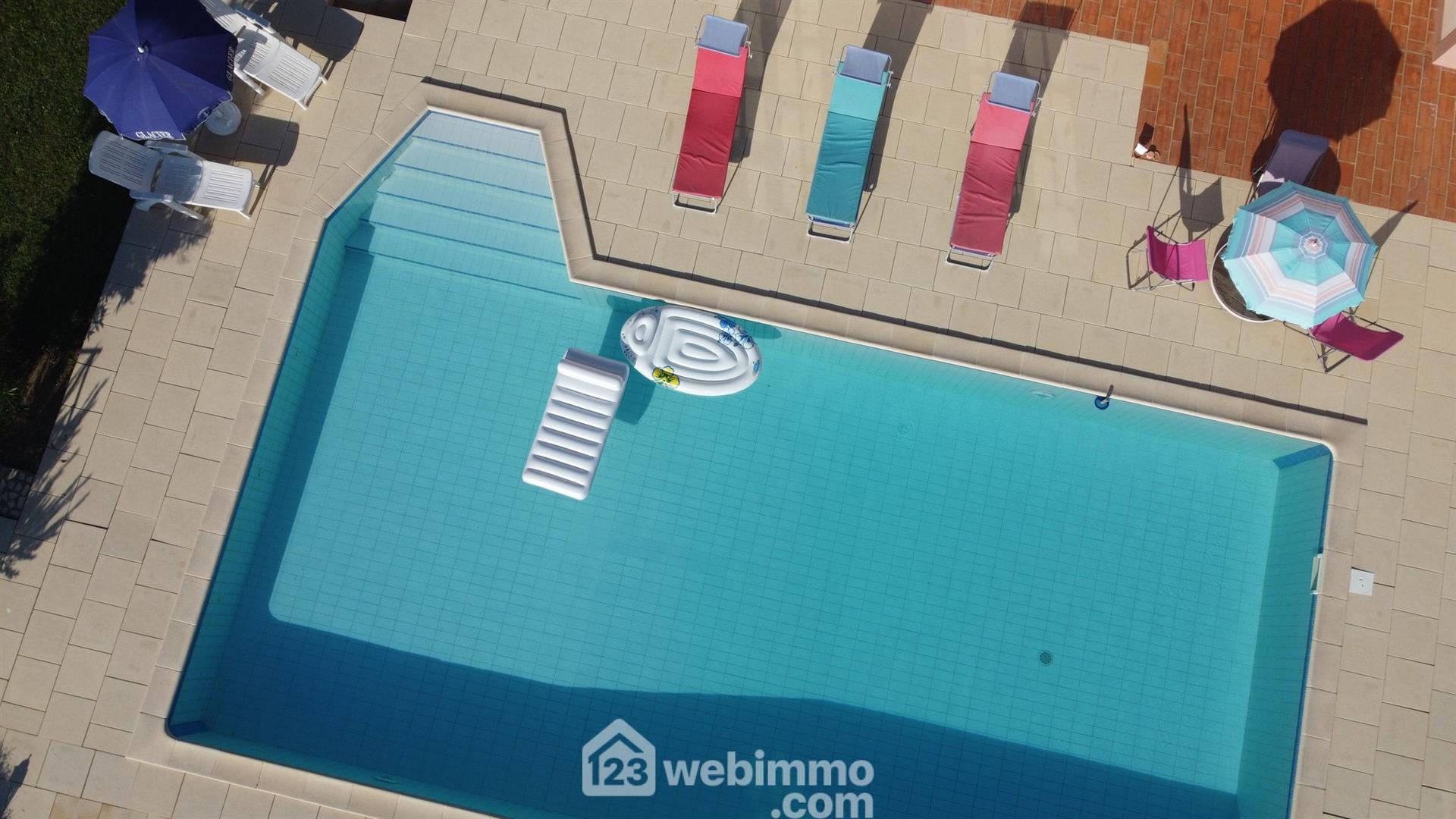 Propriété de standing de 211 m² avec piscine, sur un parc arboré de 2 hectares
