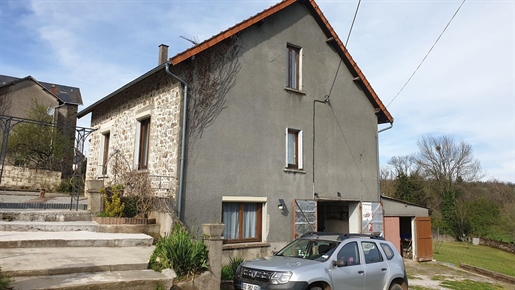 In Neuvic Entier, 5P house with single storey of living