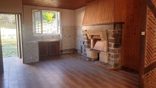 Close to Chateauneuf, single storey of 4 rooms with