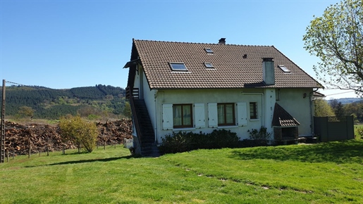 Near EYMOUTIERS, House comprising 3 dwellings on 2050 m²