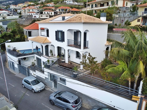 Villa mit 3 + 1 Schlafzimmer mit Pool und Meerblick zum Verkauf, Santa Maria Maior, Funchal, Insel 