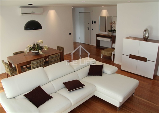 Apartamento T2 com varanda para venda no centro da cidade, Funchal Ilha da Madeira
