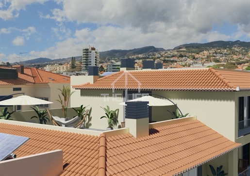 3 bedroom plus 1 apartment Penthouse with 198,57m2 - 6th floor for sale - Funchal, Madeira Island