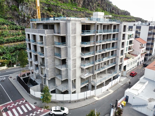 3 bedroom apartment for sale near the sea and services in Ribeira Brava, Madeira Island