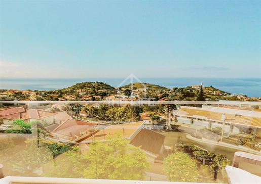 Apartamento T1 com varanda, piscina e vista mar para venda em São Martinho, Funchal, Ilha da Madeira