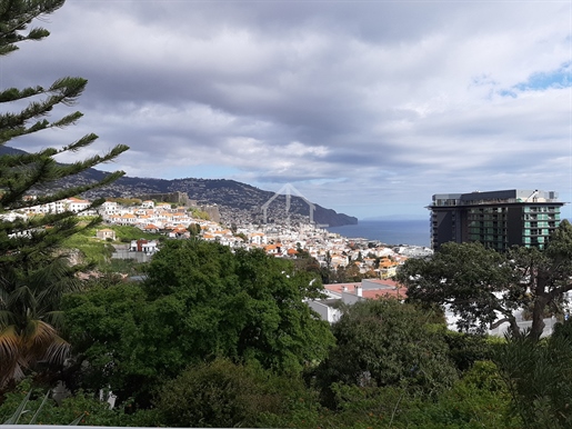 Appartement de 3 chambres avec grand balcon et vue définitive sur la mer à vendre - Funchal, Île de