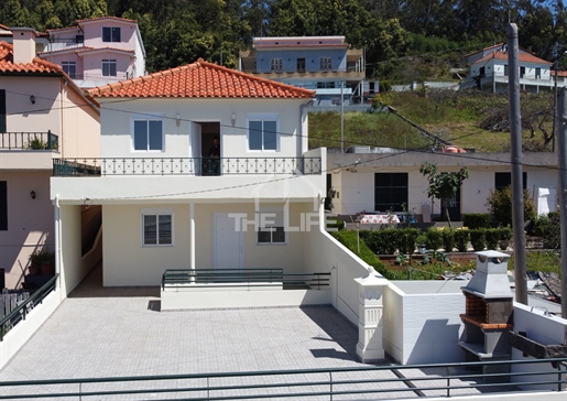 Villa mit 3 Schlafzimmern und Meerblick, Grill und Grundstück zum Verkauf in Estreito de Cãmara de 