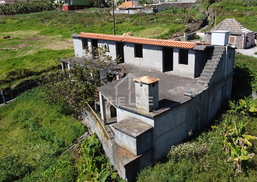Chalet de 3 dormitorios para remodelar con vista al mar y barbacoa en venta en Calheta, Isla de Made
