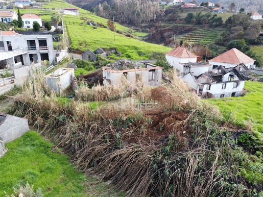 2 bedroom villa of 112m2 in Land with 702m2 - sea view for sale in Ponta do Pargo, Madeira Island