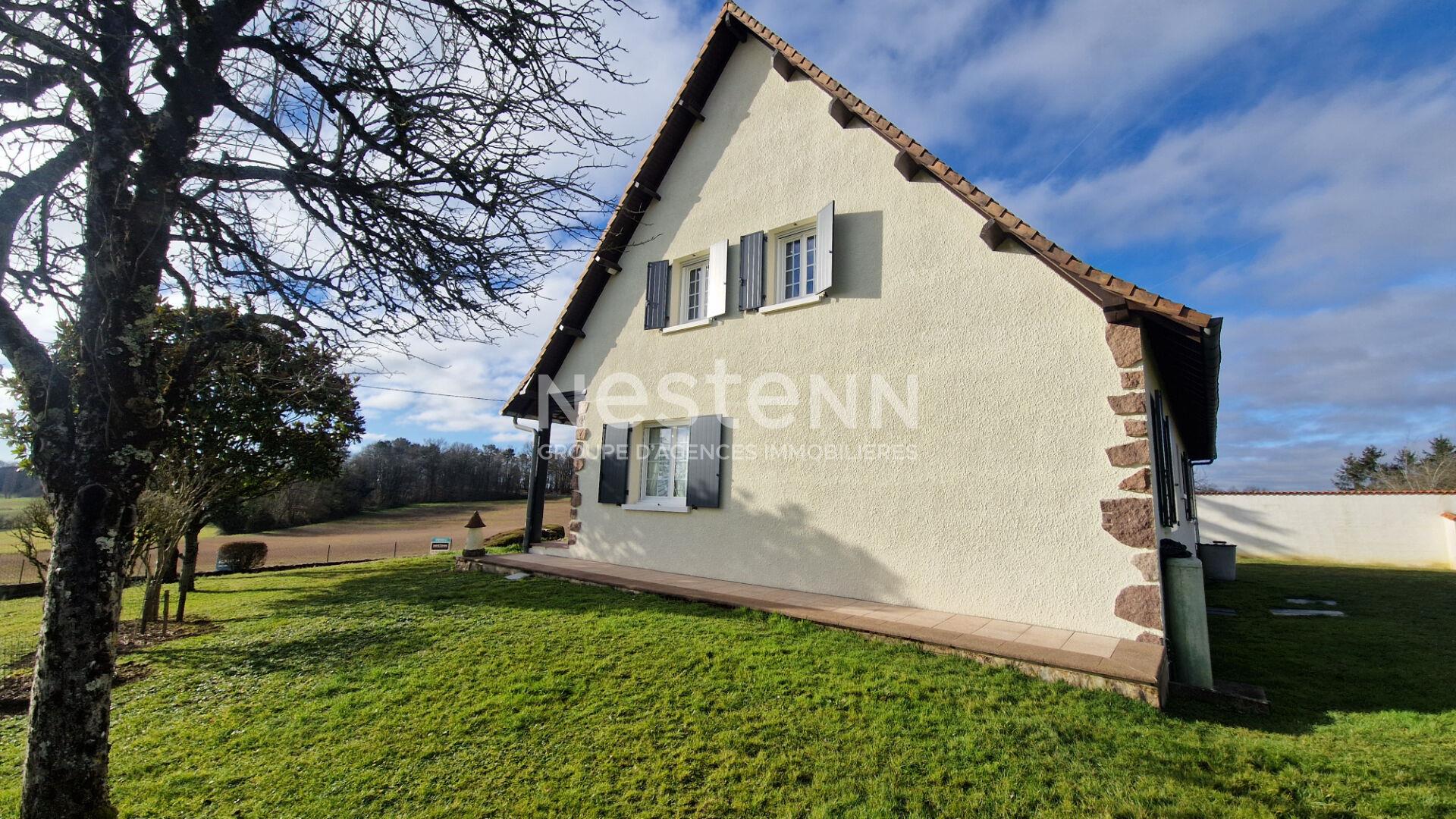 Beautiful Mareuil house in Périgord with rented gîte and outbuildings