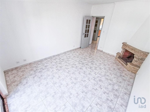 Apartment with 6 Rooms in Lisboa with 182,00 m²