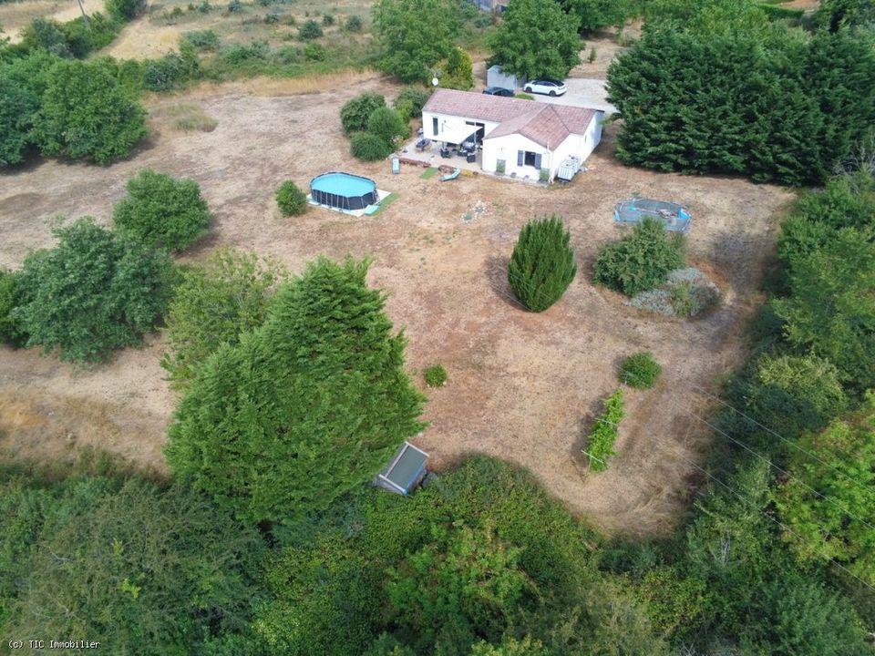 Joli Pavillon dans un grand terrain sans vis à vis