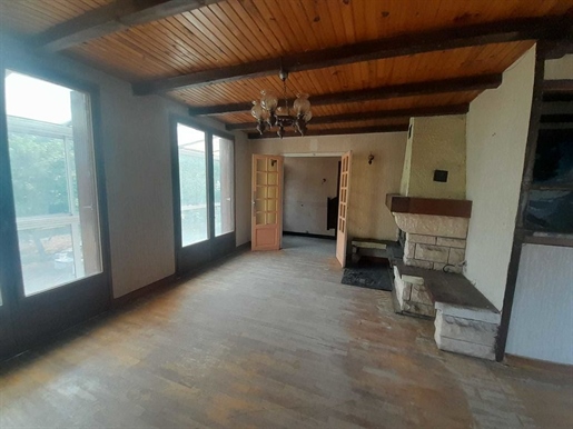 House to completely renovate in Rousson