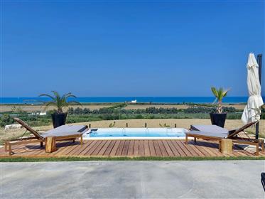 Magnificent bioclimatic villa with sea view