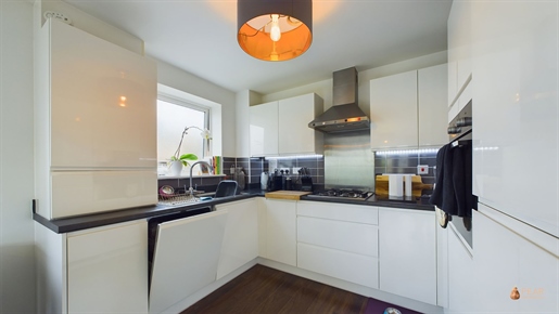 Purchase: Apartment