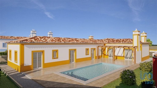 House with 3 Rooms in Leiria with 185,00 m²
