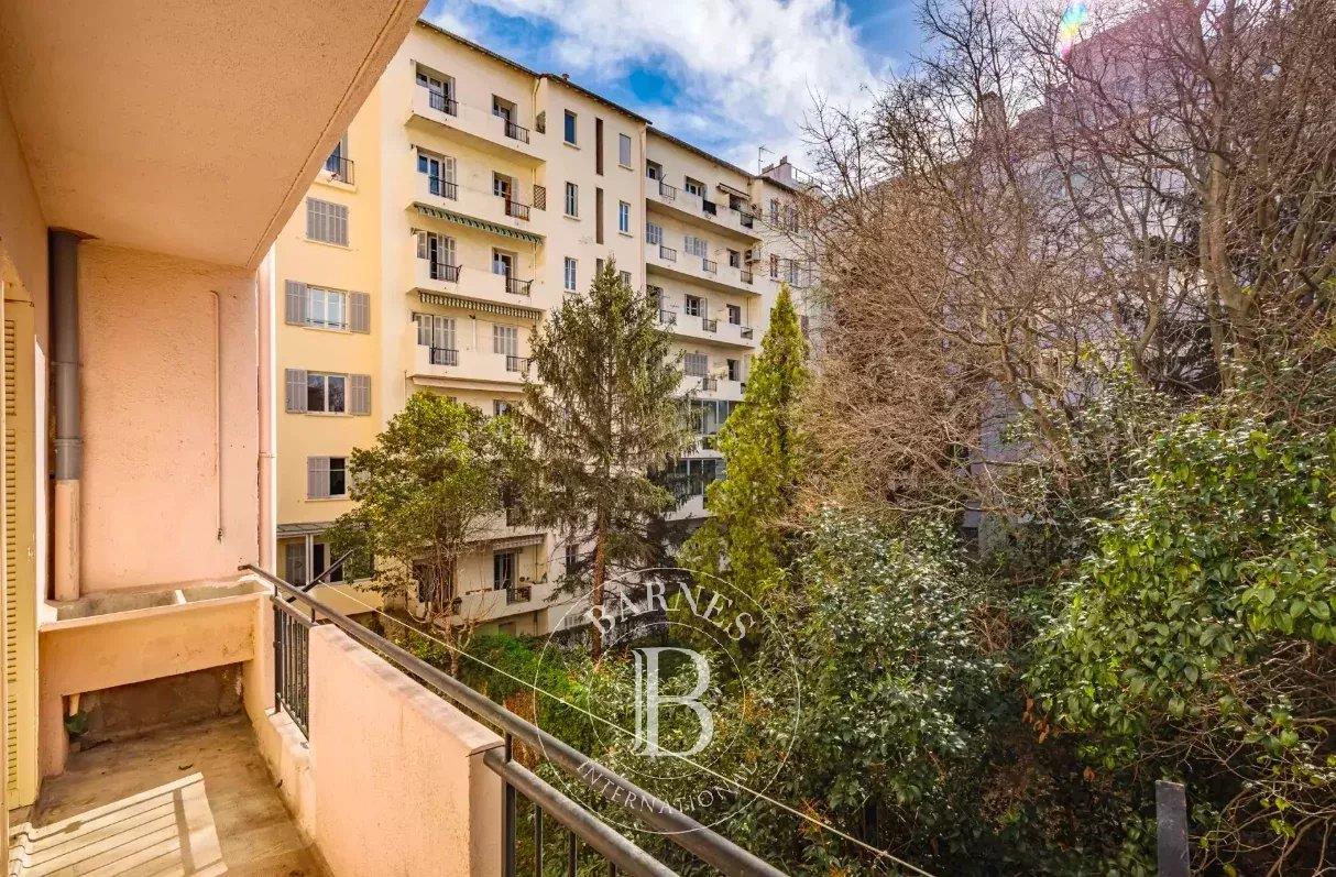Aix-En-Provence – Historic Center – 82,95sqm Apartment – 3 Bedrooms – Elevator