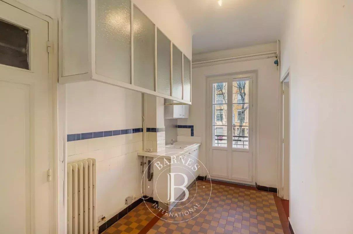 Aix-En-Provence – Historic Center – 82,95sqm Apartment – 3 Bedrooms – Elevator