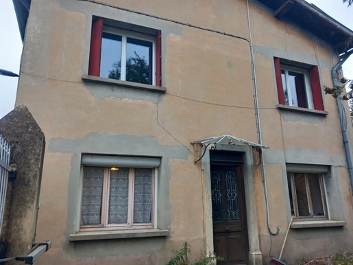 Maison Centenaire à Réhabiliter - Fort Potentiel à Exploiter !