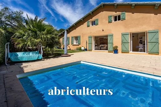 5-room house in very good condition with swimming pool - 165m² - Aubagne