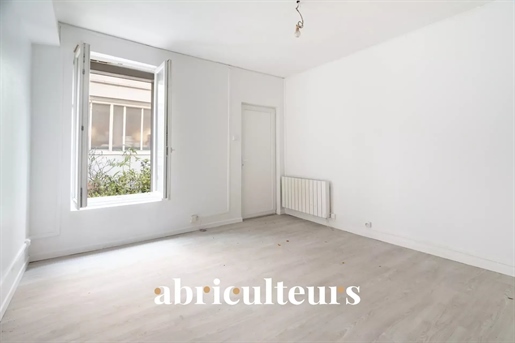 Paris 14Eme / Montparnasse - Apartment - 1 Room - 1 Bedroom - 22 Sqm - 234 000€