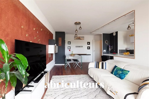 Marseille 15 Eme - Apartment - 3 Rooms - 2 Bedrooms - 63 Sqm - 165 000€