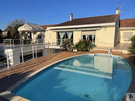 Bergerac : Villa d'exception, bord Dordogne 192m2 hab, piscine, 3 garages
