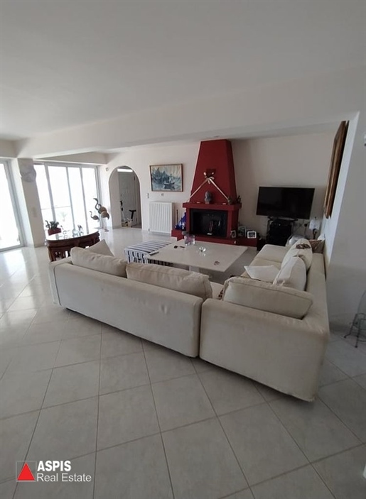 (For Sale) Residential Maisonette || Evoia/Amarynthos - 400 Sq.m, 3 Bedrooms, 1.700.000€