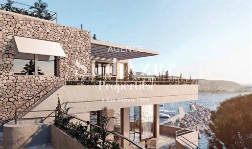 Waterfront property in Eze