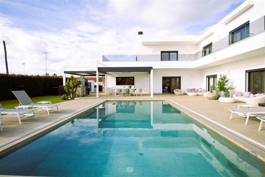 Casa / Villa T3 em Faro de 329,00 m²