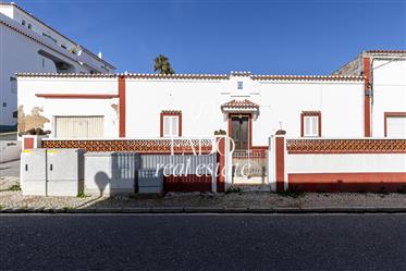 Excellent Investment Opportunity in the Heart of Carvoeiro