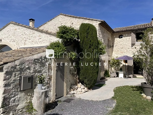 Charming Provencal Sheepfold in the heart of the Alpilles